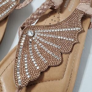 Forever Comfort Womens Sandals with Rhinestone Detail Size 8